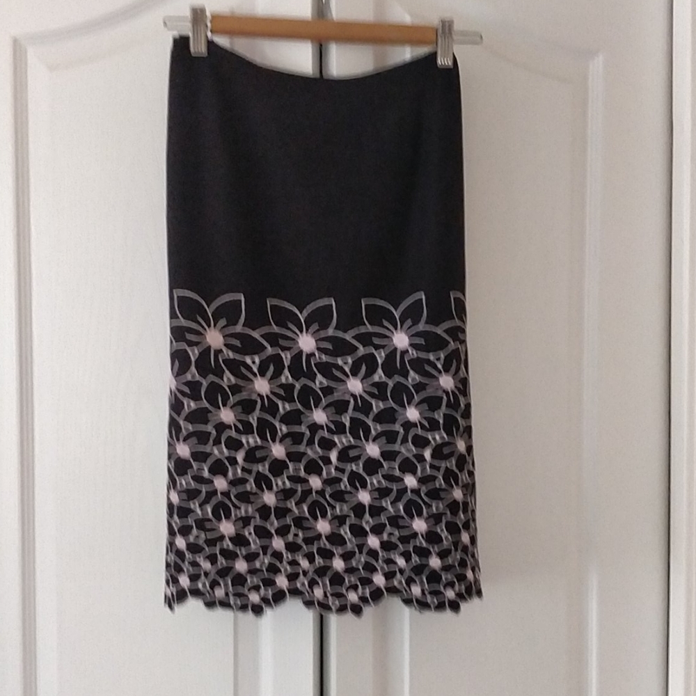 Floral Embroidered Skirt, Size 10